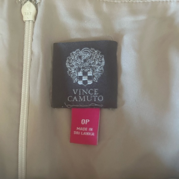 Vince camuto dress.  Fully linned, zipper in the back - Picture 4 of 6